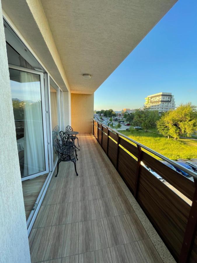 Coresi Spacious And Comfortable, Gbwifi, Parking Brașov Exterior foto